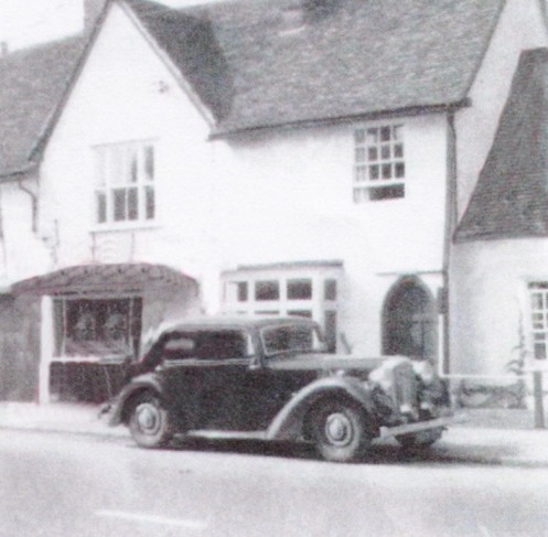 1947 Mulliners Saloon HBM 510. Can anyone find the whereabouts or fate of this car, chassis number unknown. Photos shows HBM in 1957 inspecting her future new home. 